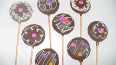 Pirulito de chocolate mesclado