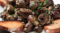 Alcachofras à romana