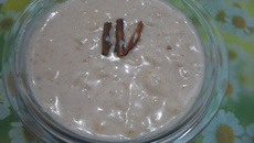 Canjica cremosa com amendoim