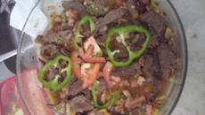 Carne assada com bacon ao molho de cerveja