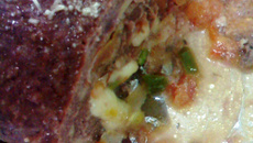 Rocambole de carne moída recheado