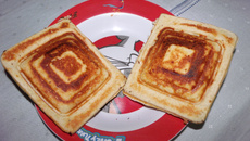 Crepe de sanduicheira de queijo