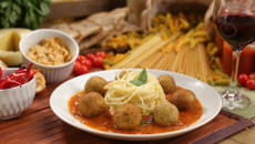 Almôndegas de frango recheadas com queijo