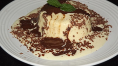 Mousse de Baunilha com chocolate