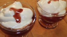 Queijo cremoso com frutas