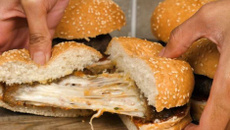 Hambúrguer Recheado Assado