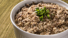 Farofa de miúdos de frango