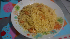 Miojo com camarão ao alho e óleo