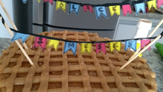 Massa de bolo branco de aniversário