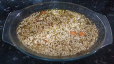 Miojo à grega no micro-ondas