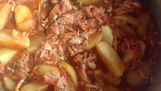 Arraia ao molho de tomate