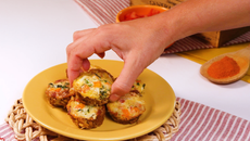 Muffin de carne com ovo