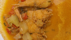 Moqueca de peixe à baiana