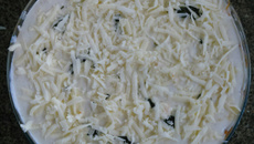 Escondidinho de mandioca com recheio de frango