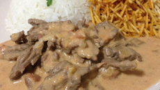 Estrogonofe com conhaque