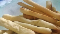 Biscoito de polvilho tipo pão de queijo