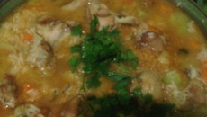 Canja caipira com legumes