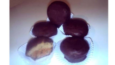 Alfajor com massa de pão