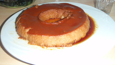 Pudim com sobras de bolo