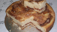 Bolo de banana e goiabada