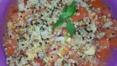 Salada com quinoa