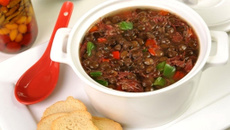 Sopa de Lentilha com carne seca