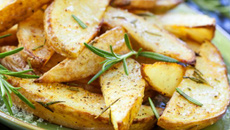 Batata de forno crocante + molho