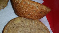 Bolinho de banana com aveia para as crianças