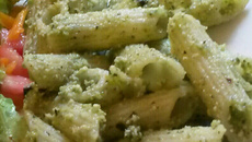 Penne ao molho pesto