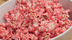 Pipoca doce colorida