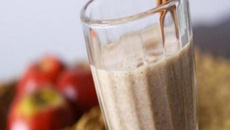 Vitamina de Ades banana com maçã e canela