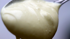 Maionese branquinha de restaurante