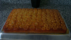 Bolo de banana caramelizada