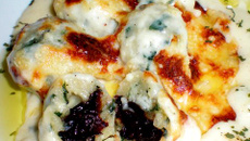 Nhoque de ricota recheada com ameixa e queijo brie