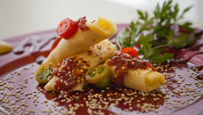 Panqueca de queijo ao molho picante