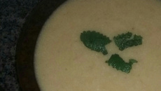 Sopa de batata cremosa