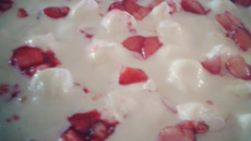 Torta fácil de morango com suspiro