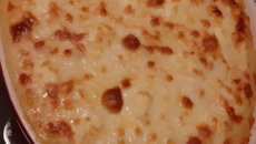 Escondidinho de costela desfiada