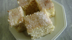 Bolo de leite com coco