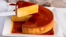 Pudim de geladeira de liquidificador com a calda perfeita
