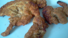 Filé de peito de frango empanado