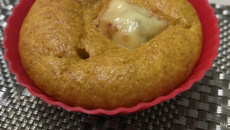 Muffin salgado integral de cenoura e parmesão