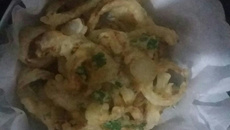 Aneis de cebola (onion rings)