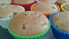 Muffin de fubá e morango