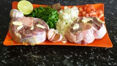 Ossobuco com mostarda e pirão