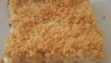 Bolo de creme e farofa