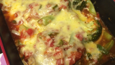 Hambúrguer com molho e queijo