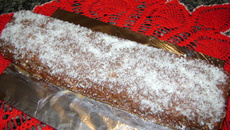 Rocambole de brigadeiro e coco