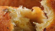 Croquete de bacalhau com mandioca