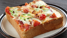 Minipizza de pão de fôrma 10 minutos